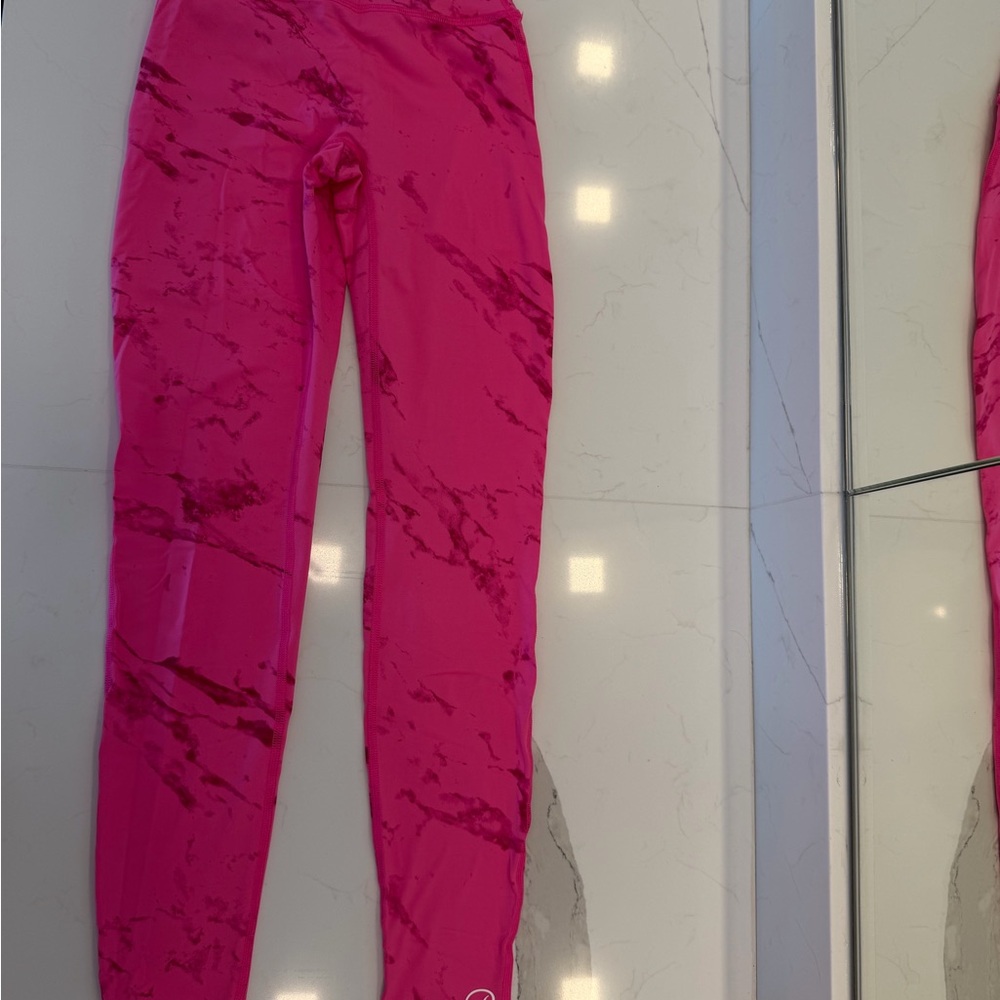 Bombshell Sportswear Hot Pink Marble-Print Leggings